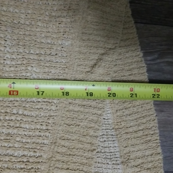 Free People Cropped Long Sleeve Oversized Camel Color Sweater Size Medium - Picture 9 of 10